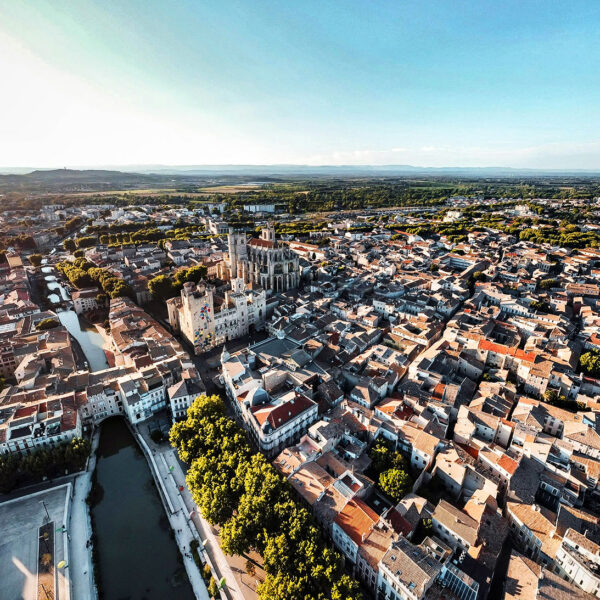 Découvrez les activités sportives à faire à Narbonne : randonnée, vélo, sports nautiques et plus encore, pour toutes les saisons !